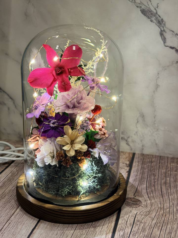 玻璃罩裡的浪漫紫紅永生花燈-實拍圖片