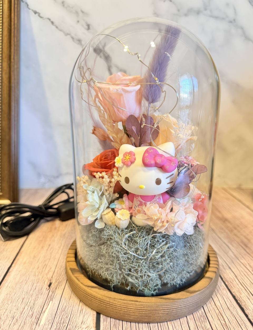Hello Kitty 永生玫瑰浪漫玻璃罩USB夜燈-實拍圖片